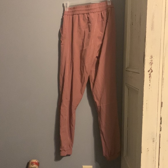 Dusty pink track pants with elastic wait and ankles - Picture 2 of 3